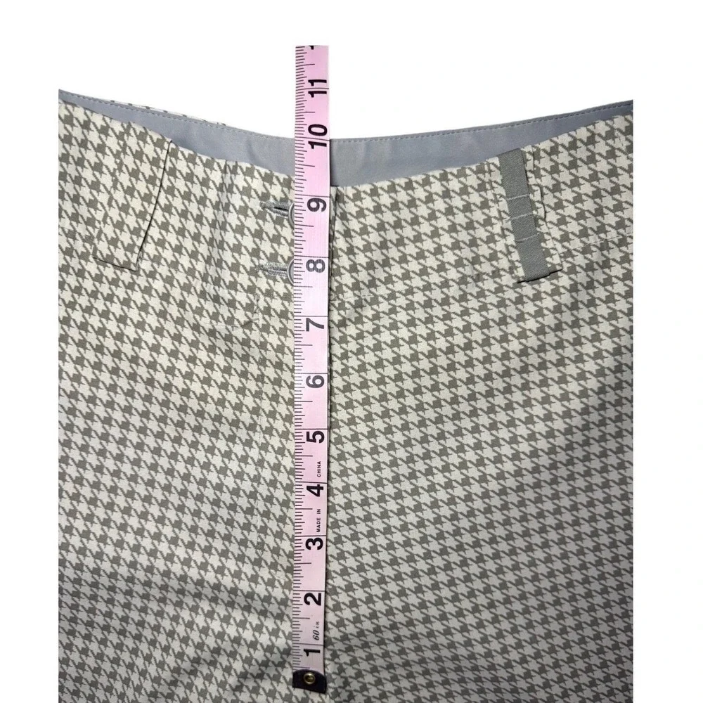 Nike Golf Houndstooth Bermuda Shorts Women Size 4 Tan Dry-Fit
